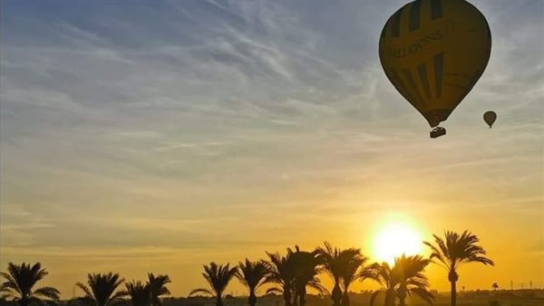 رحلات البالون الطائر