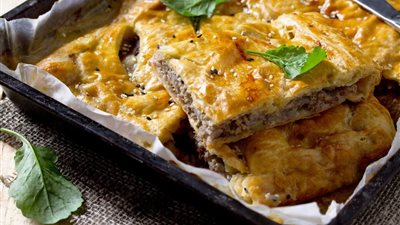 طريقة عمل الجلاش باللحمة المفرومة للشيف حسن.. تقدم مع أرز بالخلطة