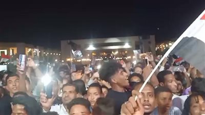 عقِب إعلان ترشح الرئيس السيسي لخوض الانتخابات.. الآلاف من أهالي أسوان يحتفلون بالأغاني النوبية | بث مباشر 