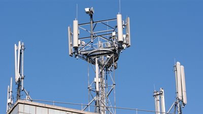 الحكومة: نعتمد على أبراج شبكات محمول من مواد صديقة للبيئة لمواجهة التغيرات المناخية