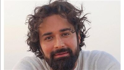 أحمد حاتم: أتمنى تقديم عمل تاريخي إسلامي يذكرني الجمهور به.. ولا يوجد سبب لإخفاء وجه ابني | حوار