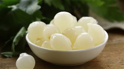 طريقة تخليل البصل.. أسرار للست غالية 