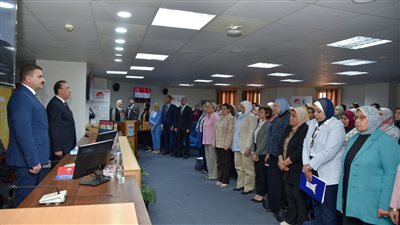 محافظ الإسكندرية يفتتح الندوة التعريفية لبرنامج المرأة تقود في المحافظات المصرية 