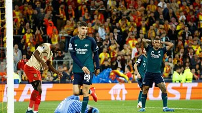 آرسنال يسقط أمام لنس الفرنسي بثنائية في دوري أبطال أوروبا