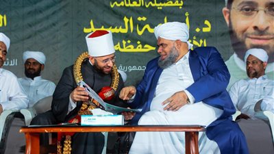 بمشاركة أسامة الأزهري.. مسلمو الهند يحتفلون بالمولد النبوي الشريف