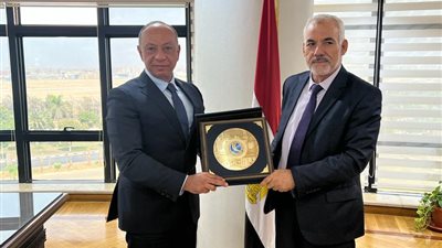 رئيس سلطة الطيران المدني المصري يستقبل نظيره الليبي لبحث التعاون المشترك بين الجانبين