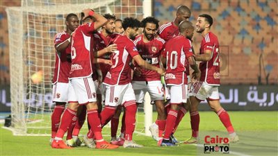  شوبير: الأهلي يستقر على تجديد عقود 3 لاعبين.. وانتظار رغبة علي معلول