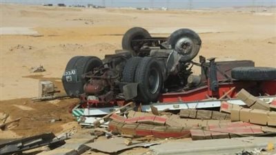 تفاصيل مصرع 3 شباب من الدقهلية في حادث مروع بالسويس | بث مباشر 