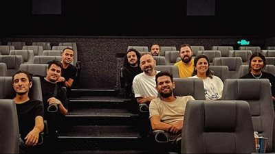 قبل عرضه الأول في مهرجان الجونة.. عمرو سلامة يُجري تجربة مشاهدة لفيلم ستين جنيه