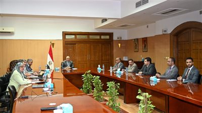 وزير الري يعقد اجتماعا لمتابعة أعمال تقييم المنشآت المائية
