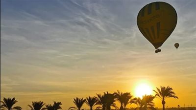 متعة المغامرة بسماء الأقصر.. 1440 سائحا على متن 60 رحلة بالون طائر اليوم
