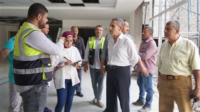 محافظ الغربية يتفقد مشروعات القطاع الطبي بطنطا 