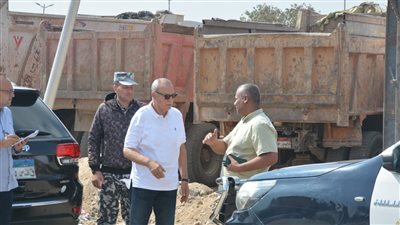محافظ القليوبية يوجه خلال جولة ميدانية برفع مستوى النظافة وإزالة الإشغالات في الخصوص وشبرا 