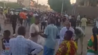 بمناسبة نصر أكتوبر.. توافد الجماهير إلى ستاد أسوان لحضور حفل الفنان محمد رمضان| بث مباشر 