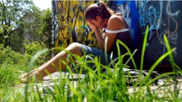 الاعتداء على فتاة