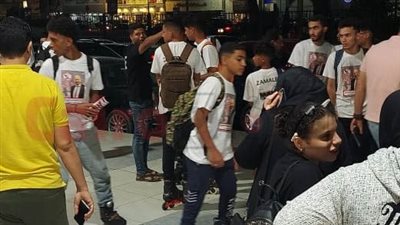 يستخدم طلاب مدرسته في الدعاية الانتخابية.. استياء بين أعضاء نادي الزمالك من حسام المندوه | صور