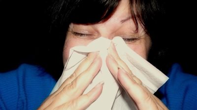 دراسة توضح أوجه الشبه بين فيروس كورونا الطويل مع نزلات البرد