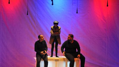 تفاصيل عرض في آخر الشارع خلال سادس أيام المهرجان الختامي لنوادي المسرح