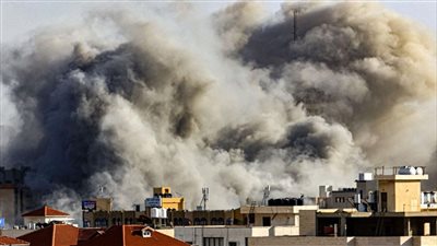 بوارج حربية إسرائيلية تقصف ميناء غزة وتدمر مراكب الصيادين الفلسطينيين