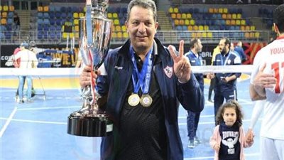 أشرف رشاد يكشف كواليس إقناع لاعب طائرة الزمالك بتأجيل شكواه ضد النادي