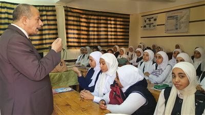 وكيل تعليم الأقصر: الوزارة قدمت بديلا أزكى للدروس الخصوصية بقنوات مدرستنا