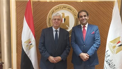 ندب الدكتور شريف صالح للقيام بأعمال رئيس قطاع الشئون الثقافية والبعثات بوزارة التعليم العالي