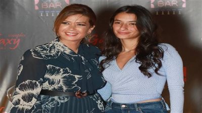 منال سلامة: بنتي أميرة أديب حافظة نص القرآن.. ولم أدعمها ولا والدها في دخول الفن 