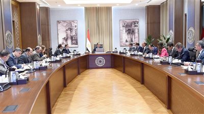 رئيس الوزراء يتابع موقف توفير الاحتياجات من المواد البترولية