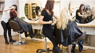 عشرة 17 سنة انتهت في ليلة.. زوجة تطلب الطلاق: بيغير من نجاحي وشغلي فاتهمني بالخيانة