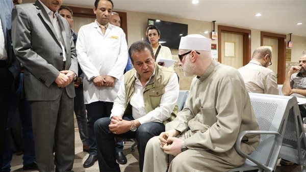 وزير الصحة خلال جولته