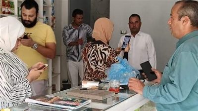 غلق محل وتحرير 3 محاضر مزاولة مهنة بدون ترخيص بالبحيرة 