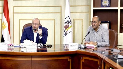 محافظ بني سويف يناقش نتائج حملات لجنة حماية المستهلك على الأسواق والأنشطة التجارية 