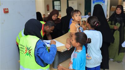 توقيع الكشف الطبي وصرف العلاج بالمجان لـ 615 مواطنا بقرية الأمل والقرى المجاورة بنصر النوبة