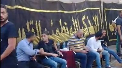 بحضور الأصدقاء.. بدء عزاء الفنان الراحل محمد بطاوي نجم مسرح مصر| بث مباشر 