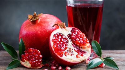 فوائد شرب عصير الرمان يوميًا.. تعرف عليها