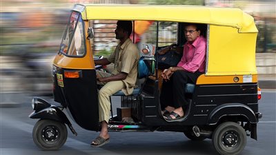 الضرائب تصدر تعليمات جديدة بشأن استيراد التوك توك وقطع غياره