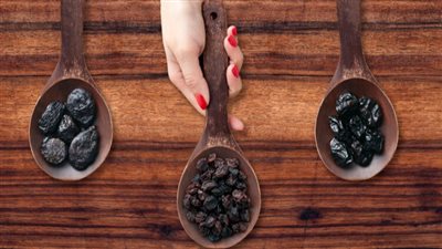 طريقة تجفيف الزبيب في الفرن.. خطوات ومقادير 