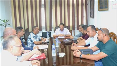 السكرتير المساعد للبحيرة يتابع تنفيذ إزالة المزارع السمكية بمراكز إدكو وكفر الدوار وأبو حمص