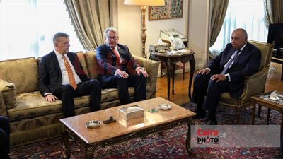 بالتزامن مع التصعيد الإسرائيلي ضد غزة.. وزير الخارجية يستقبل منسق الأمم المتحدة لعملية السلام 