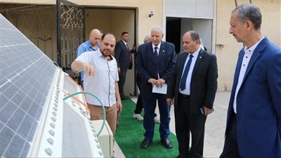 بحوث الصحراء يستقبل وفدا من العربية للتصنيع لبحث التعاون في تحلية المياه