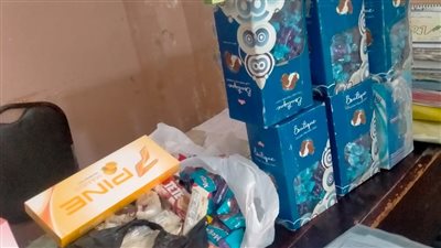 ضبط طني أسمدة زراعية مجهولة المصدر و1400 عبوة سلع غذائية منتهية الصلاحية بالبحيرة