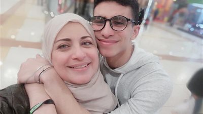 الابن في روسيا والأم بفلسطين.. قصة أسرة مصرية حاصرتها الحروب: بنتونس بمكالمة التليفون