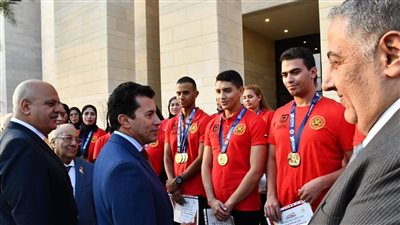بعد حجز 11 مقعدا بالأولمبياد.. وزير الرياضة يكرم لاعبي المنتخب الوطني للرماية
