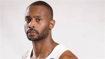 اعتنق الإسلام ولعب بالدوري الإسرائيلي.. الأهلي على أعتاب ضم مارك ليونز لفريق السلة 