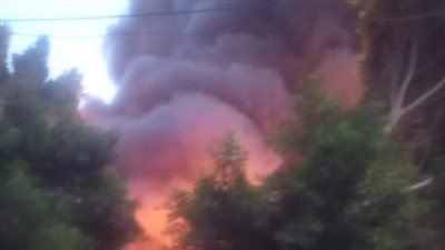 حريق بمصنع مراتب بمنشأة القناطر بالجيزة | صور