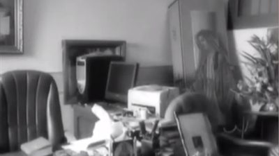 غريب على الأرض.. قصة تابوت الموتى في غرفة القمص سمعان إبراهيم