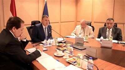 عيسى يترأس الاجتماع الأول للجنة الخاصة بمناقشة الاستراتيجية العامة لتنشيط السياحة