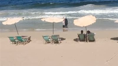 طقس مستقر وأجواء خريفية.. إقبال المواطنين على شواطئ الإسكندرية | بث مباشر 