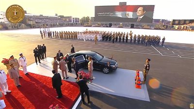 السيسي يصل مقر حفل تخرج الأكاديمية والكليات العسكرية 2023 | بث مباشر