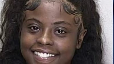 القانون فوق الجميع.. سجن سيدة بسبب إلقاء القمامة في محطة وقود بأمريكا